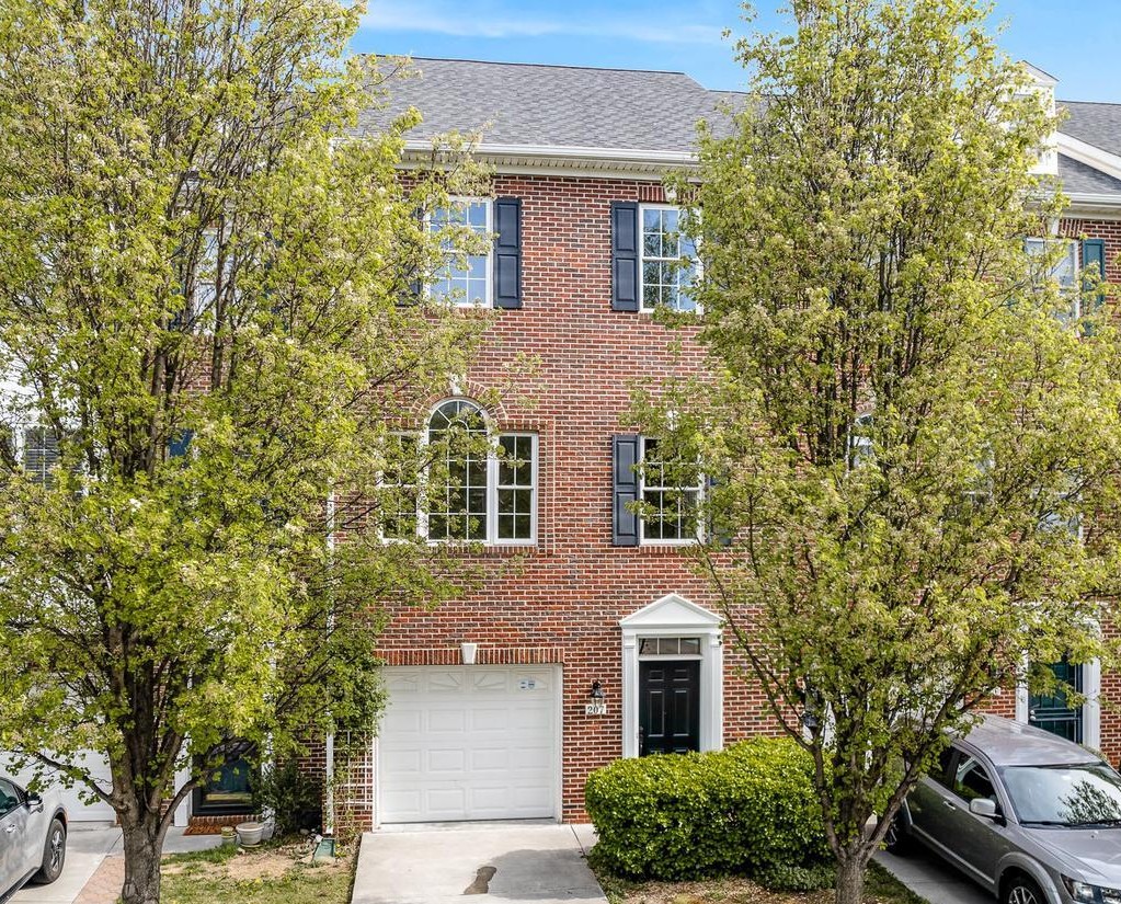 207 Cross Keys Place - 1